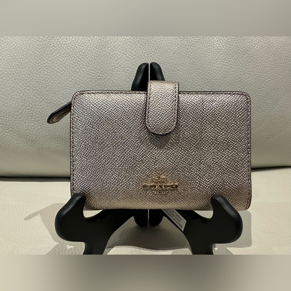 COACH Gold Wallet NWOT - Picture 1 of 5